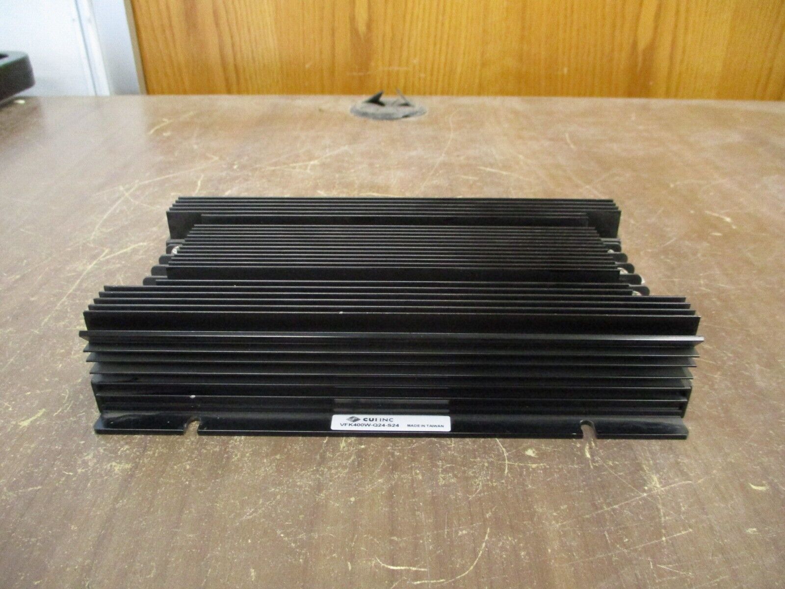 CUI Inc. DC-DC Converter VFK400W-Q24-S24 400W 24VDC Out Used