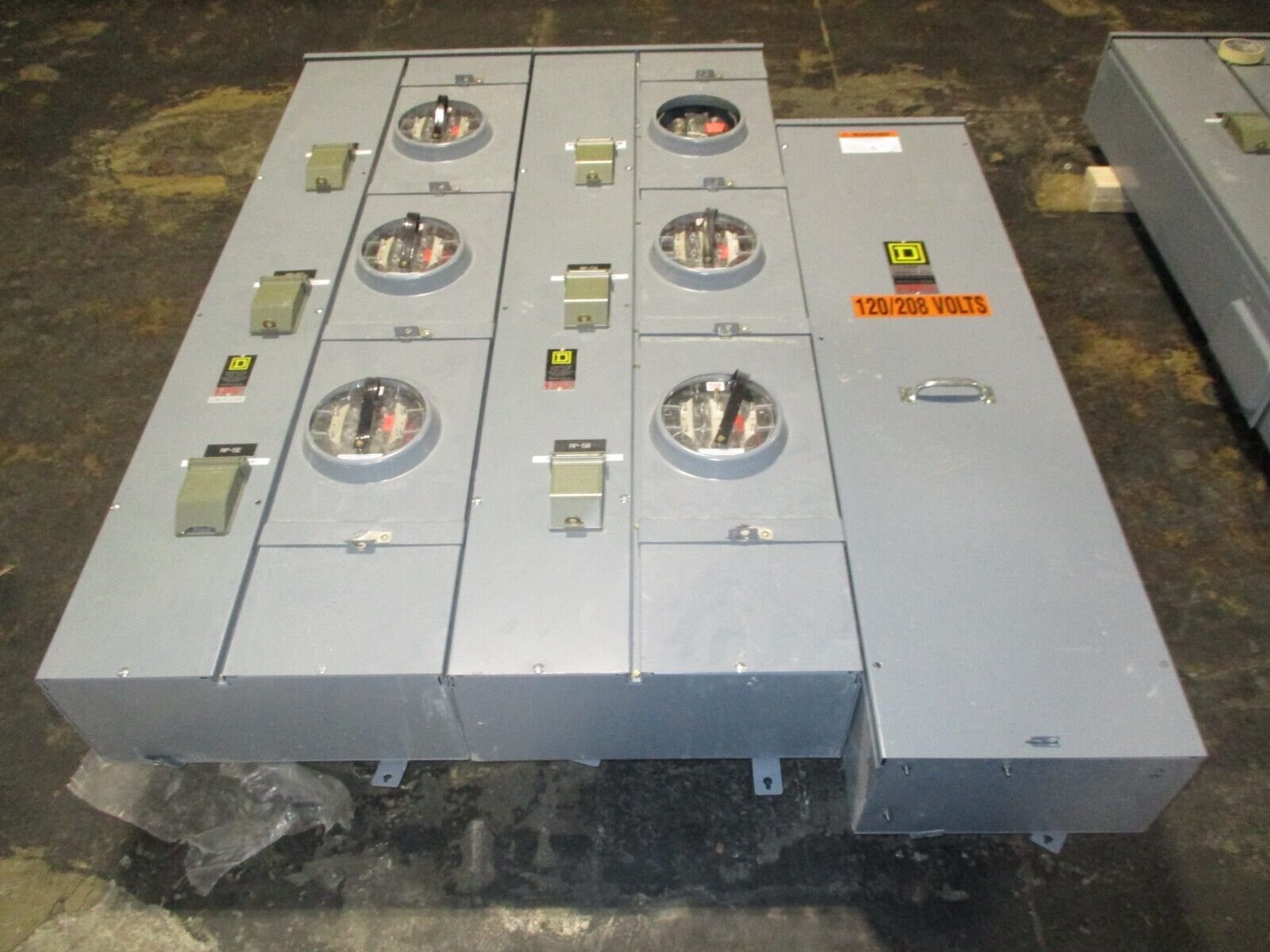 Square D 3R EZM Meter Center w/ Terminal Box EZM743200R / EZM4800TBR 6-Position