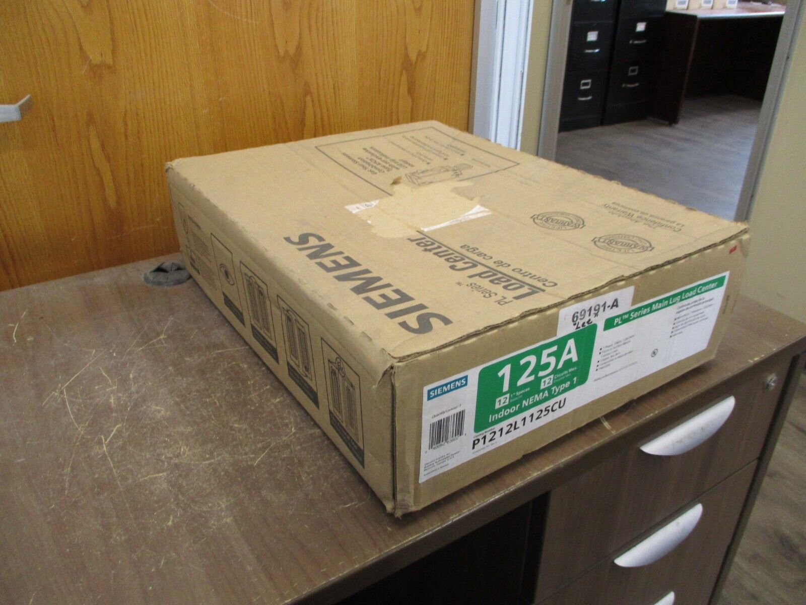 Siemens PL Series Main Lug Load Center P1212L1125CU 125A 120/240V 12-Space
