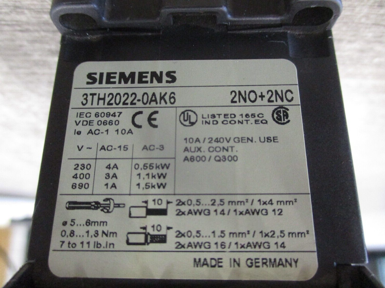 Siemens Contactor 3TH2022-0AK6 120V coil 10A 240V W/3TX4490-3J Suppressor Module