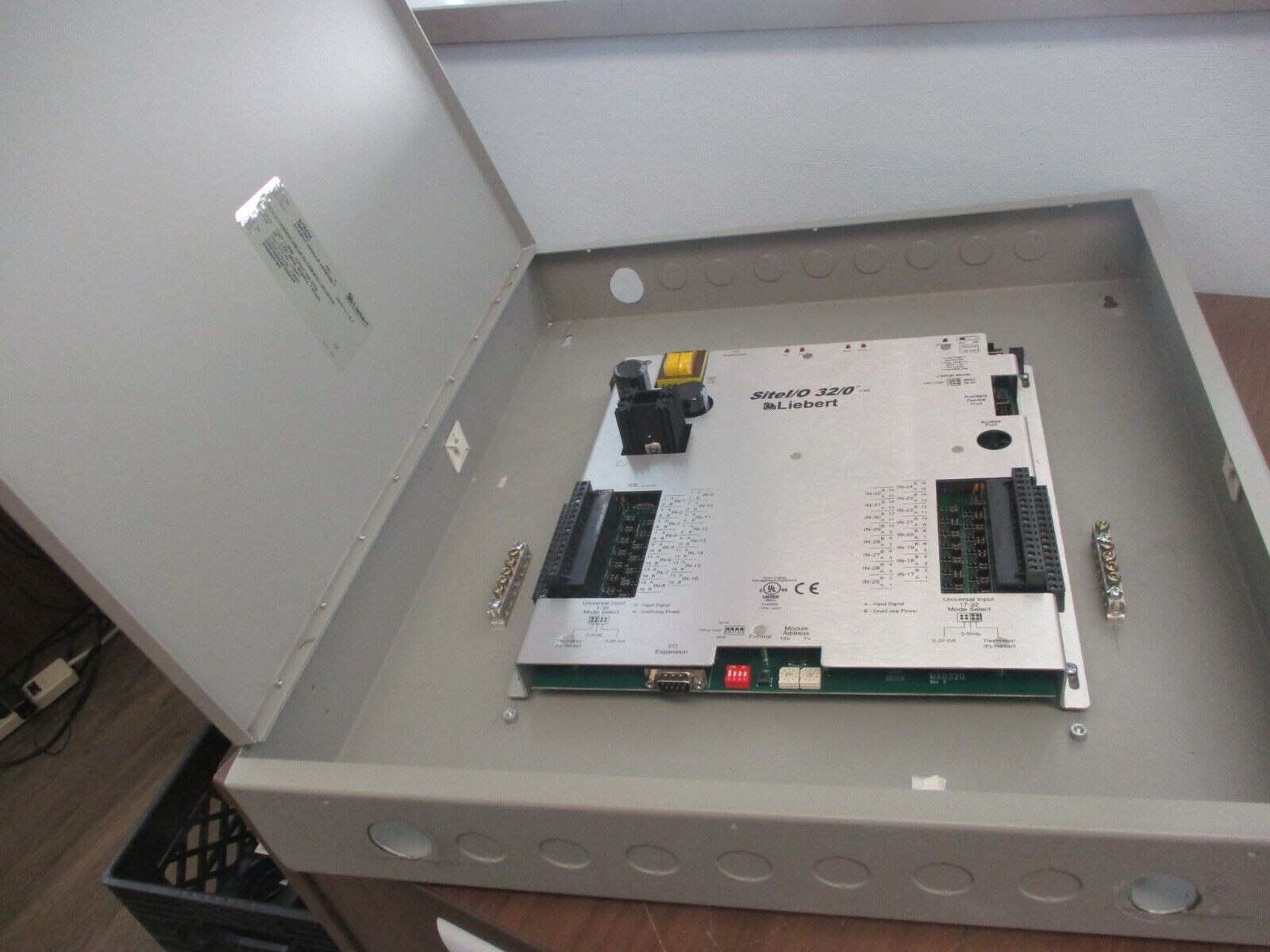 Liebert SITEIO32 32-Input Module Assembly 166510G1 Rev. 4 24VAC 50/60Hz 1Ph 1.5A