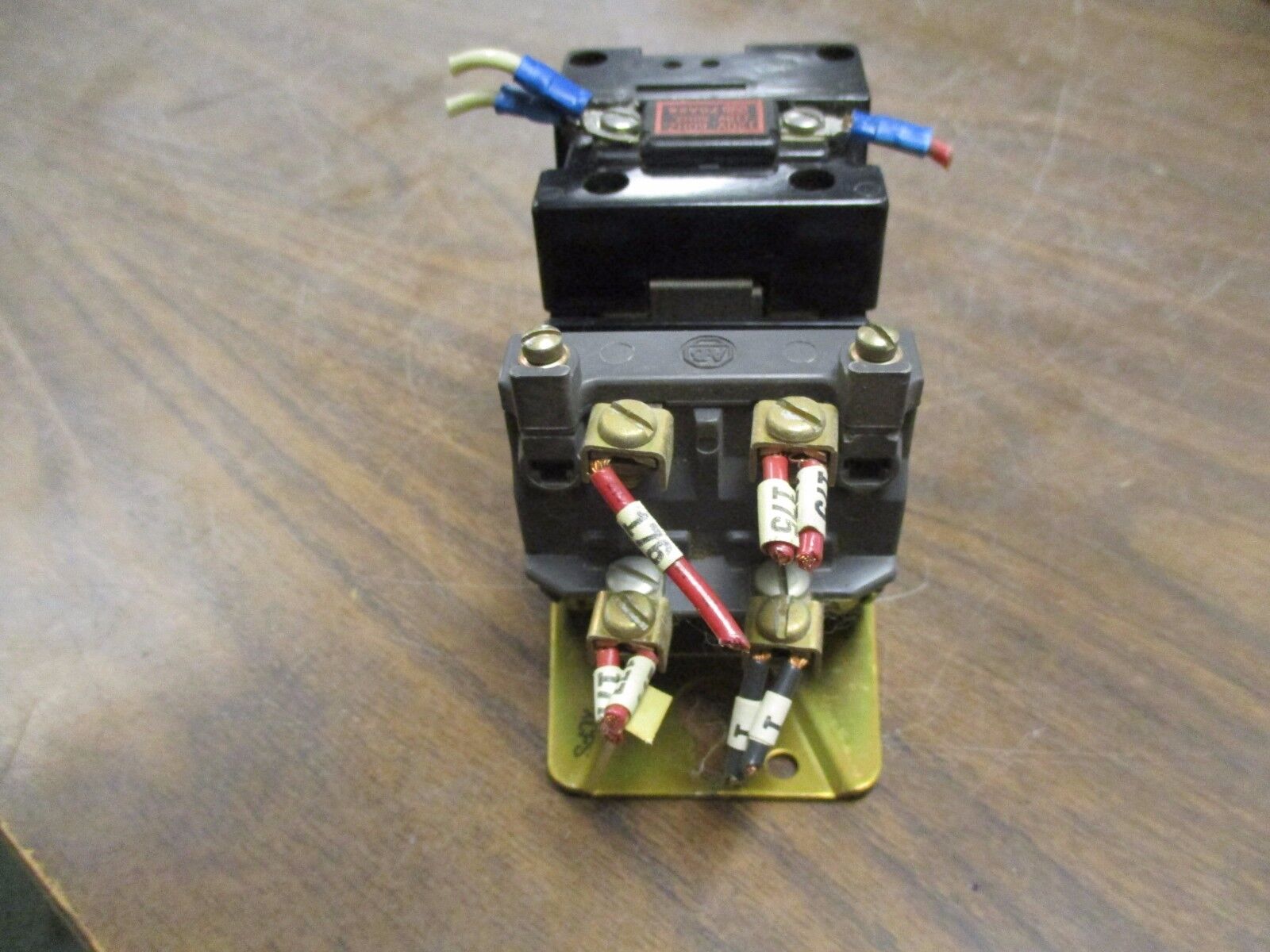 Allen-Bradley Lighting Contactor 702L-AOD92 120V Coil Used