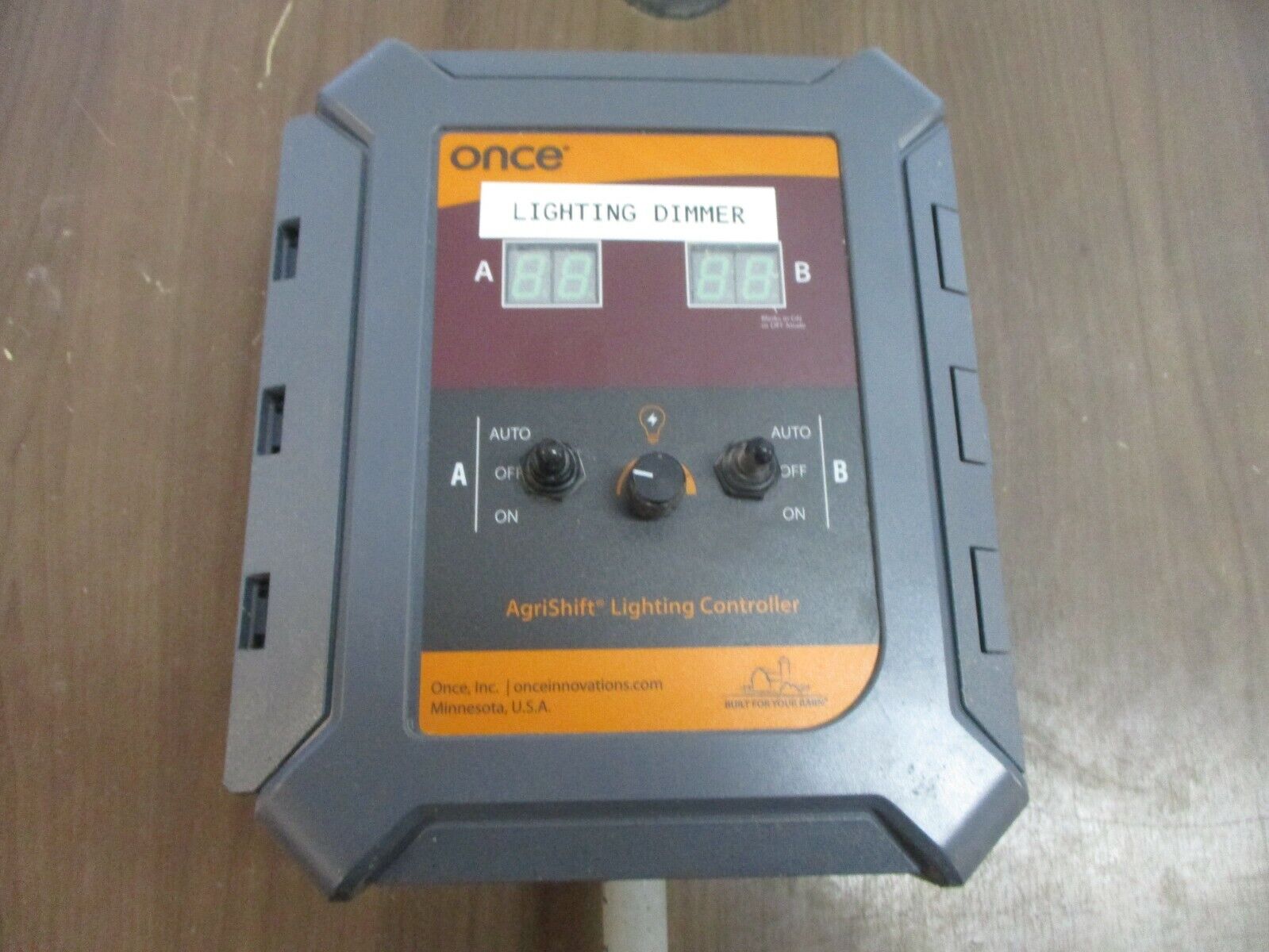 Once Solo LEL-0.2-DU-120V AgriShift Lighting Controller 30-014-00156 Used