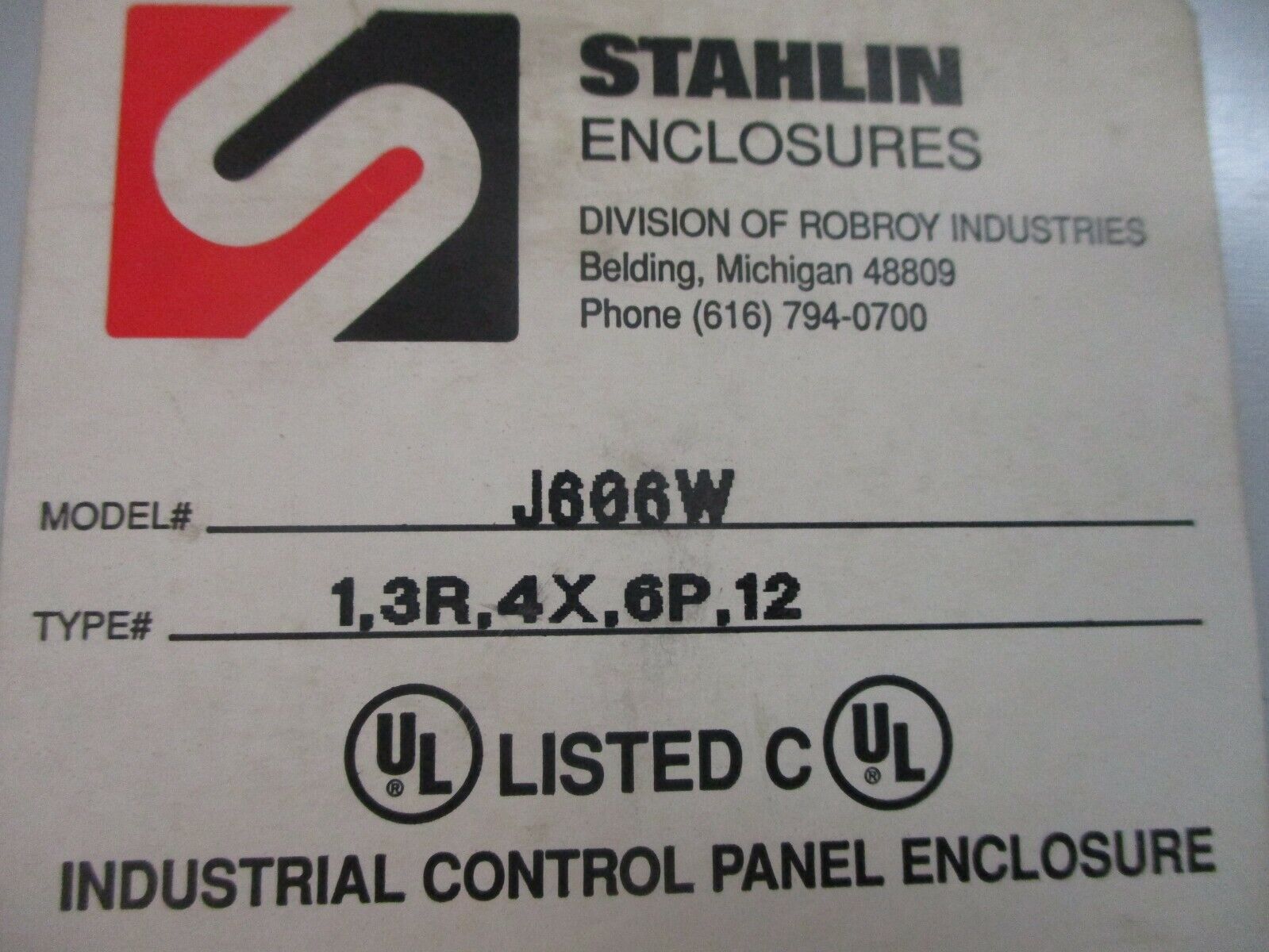 Stahlin Fiberglass Enclosure J606W Size: 6x6x4" *No Cover Screws* New Surplus