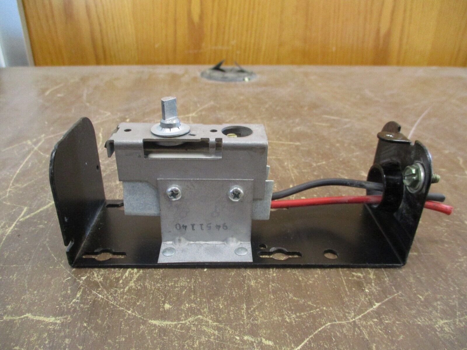 Columbus Electric Ventilation Thermostat KT-110 Range: -10°F - 100°F Used