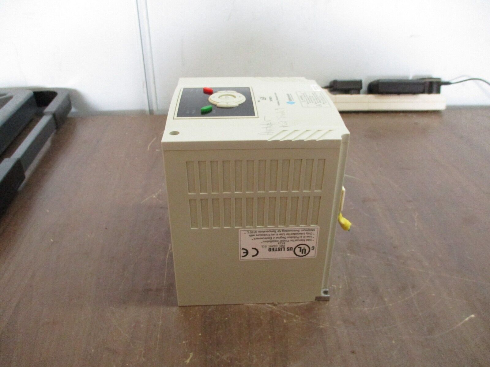 Benshaw RSi GX Series AC Drive RSi-005-GX-2 5HP 3Ph *Missing Cover Screw* Used