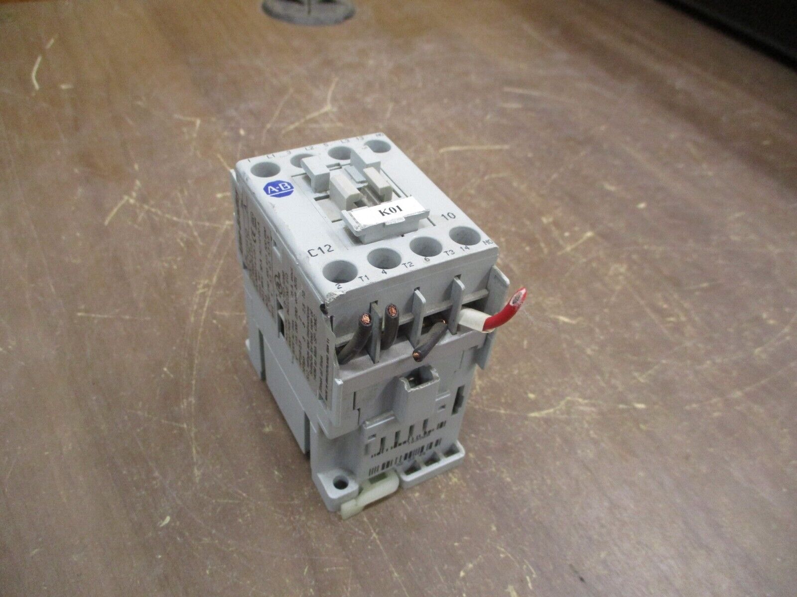 Allen-Bradley Contactor 100-C12*10 24V Coil 25A 600V *Chipped Side* Used