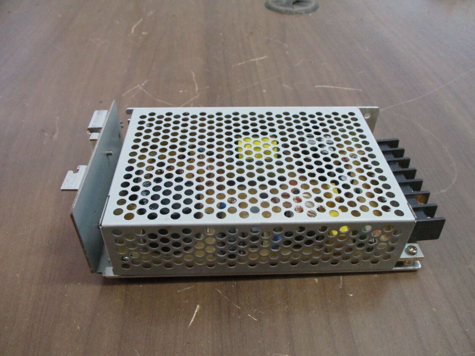 Omron Power Supply S8JC-Z10024CD Input: 200-240VAC 50/60Hz 1.4A Used