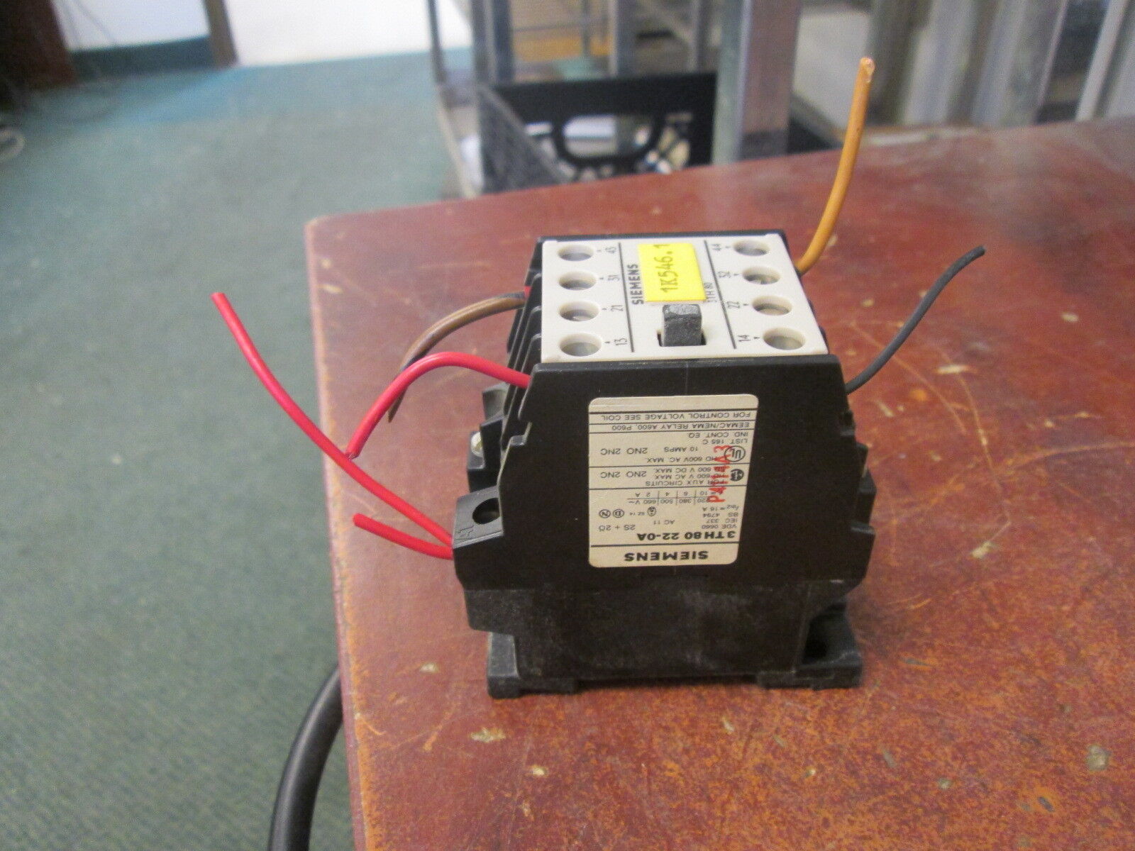 Siemens Contactor 3TH80 22-0A 264V Coil 10A 600V Used