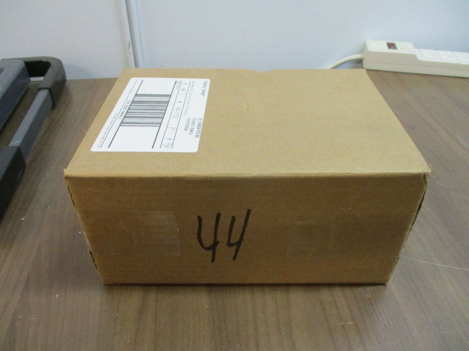 Family Dollar Lint Roller 83628-FD-50 4in x 23ft *Box of 6* New Surplus