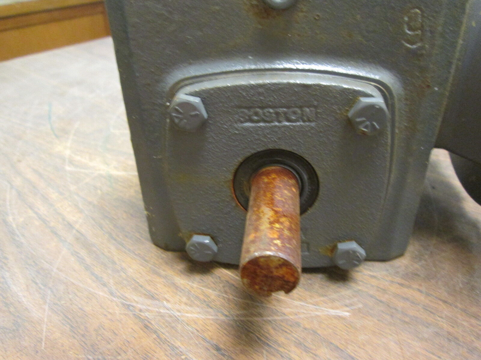 Boston Gear Reducer F715-40-B5-G Ratio 40:1 0.43HP In 442 In/Lb Output Used