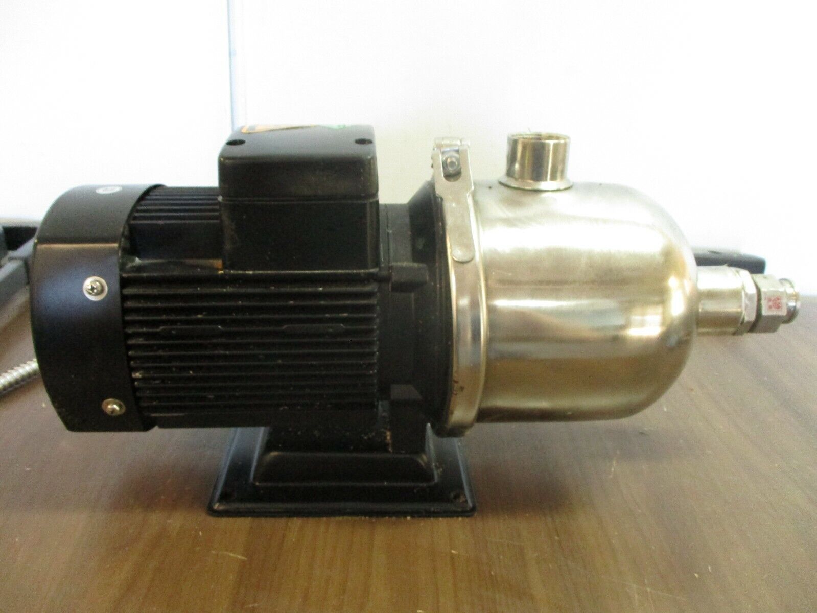 CNP Stainless Steel Pump CHL4-20LSW5C 0.75HP 15m Head 4m3/h Used