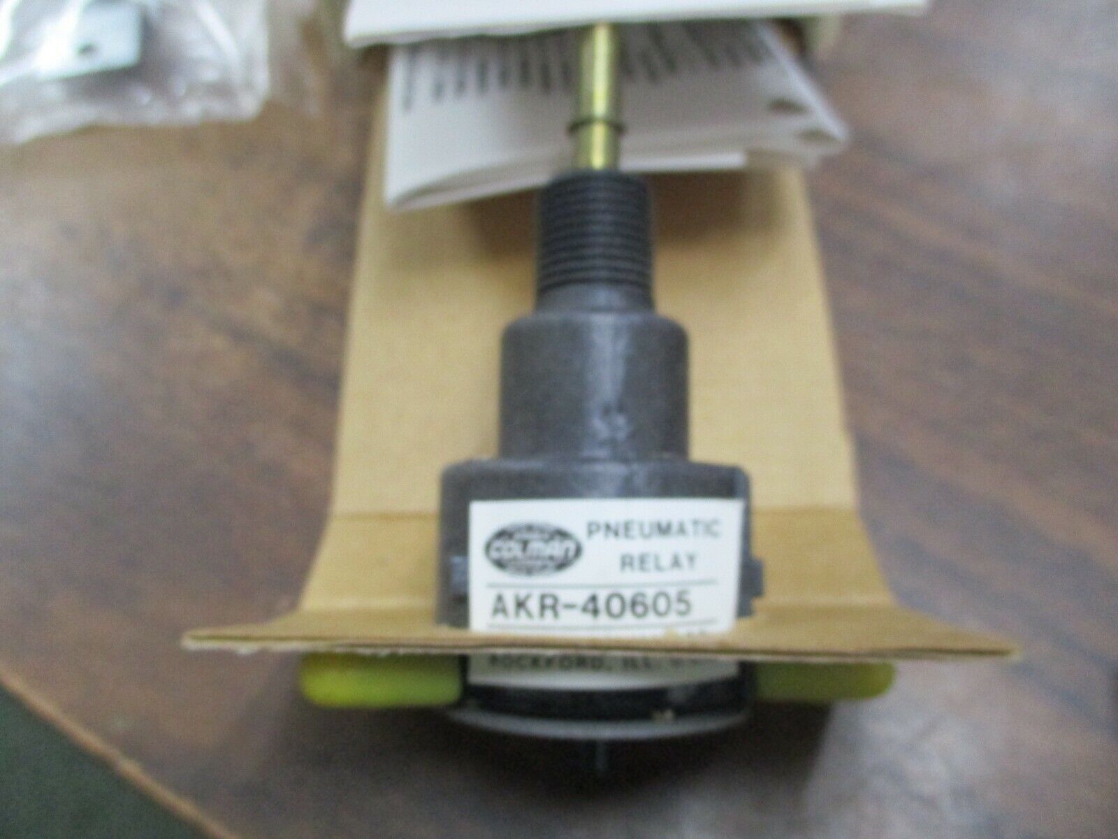 Barber-Colman Controline Pneumatic Relay AKR-40605 New Surplus