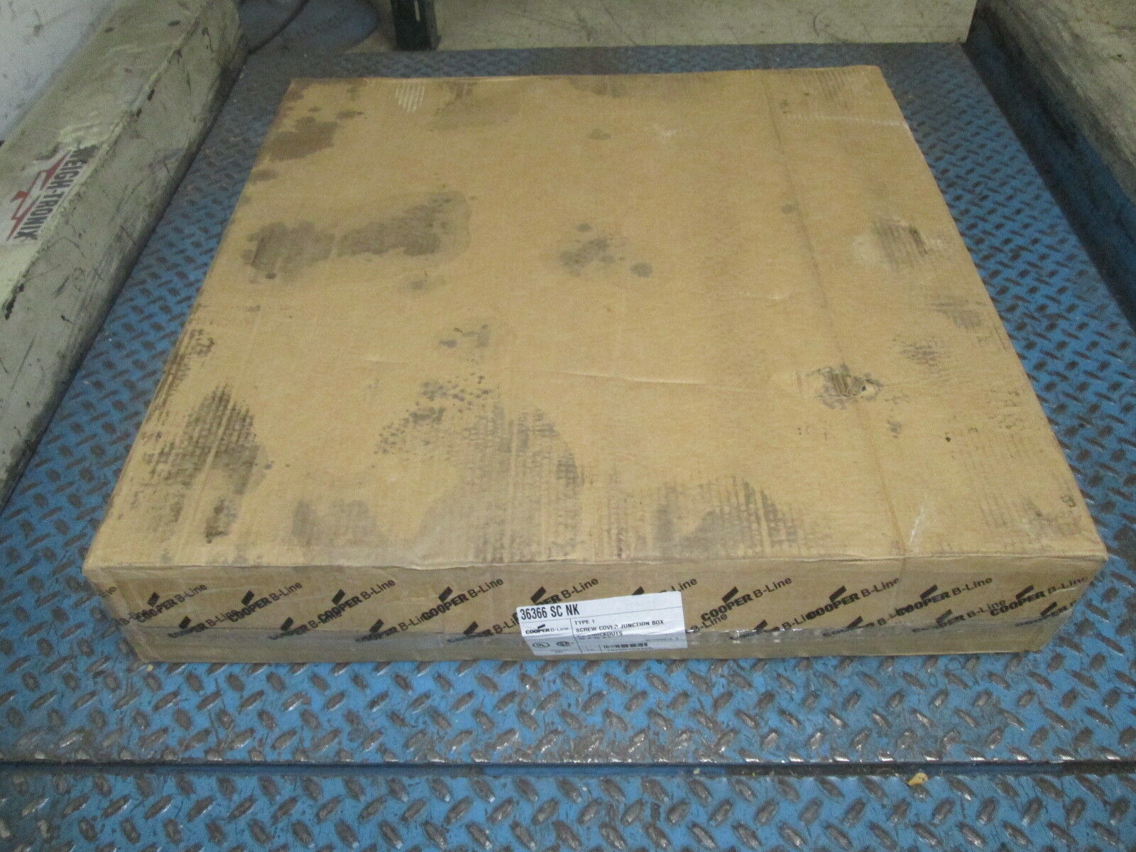Cooper B-Line Screw Cover Junction Box 36366 SC NK "No Knockouts" New Surplus