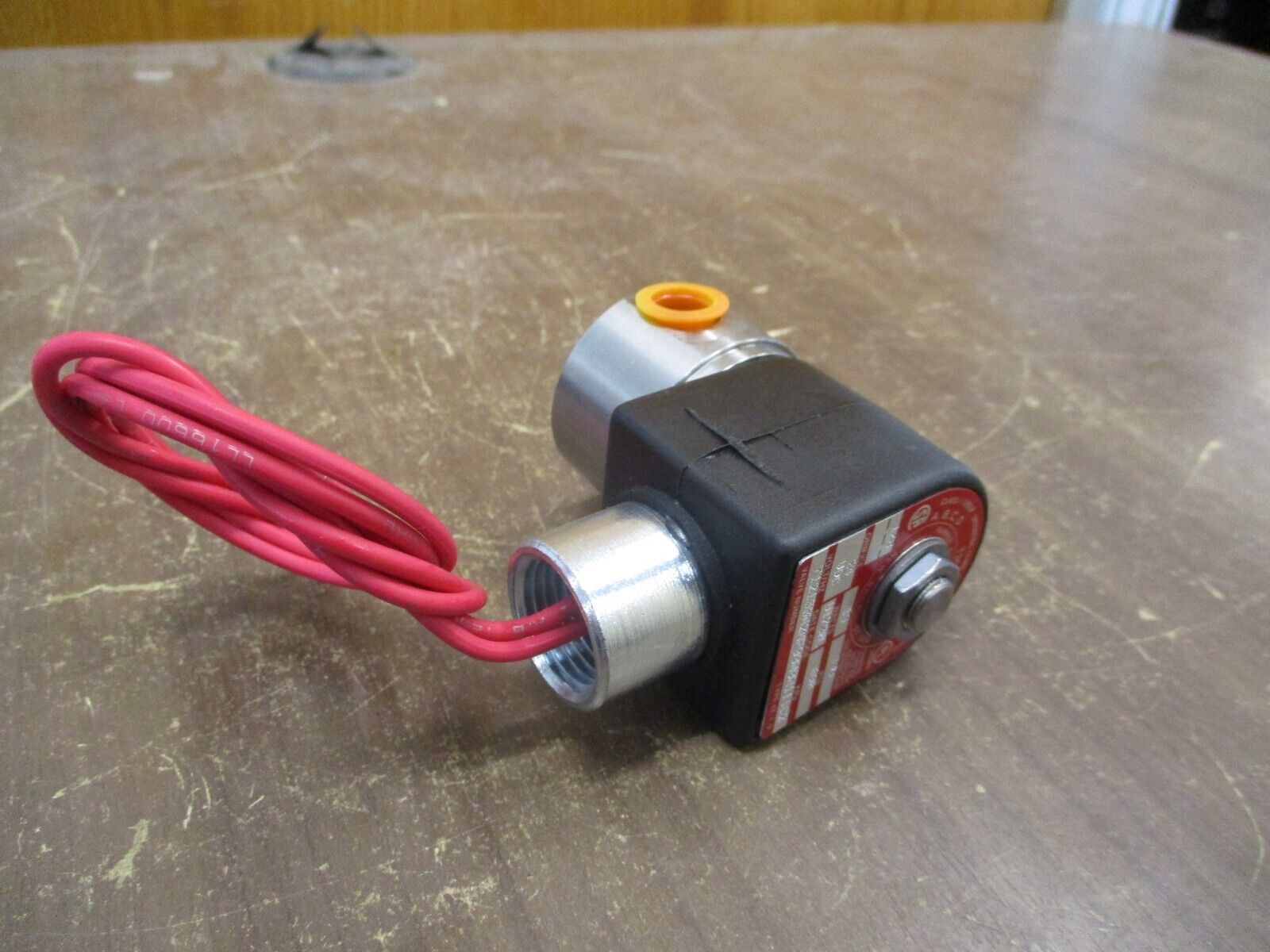 Parker Solenoid Valve 71215SN2MF00N0H111C2 24VDC 10W 100PSI *No Box* New Surplus