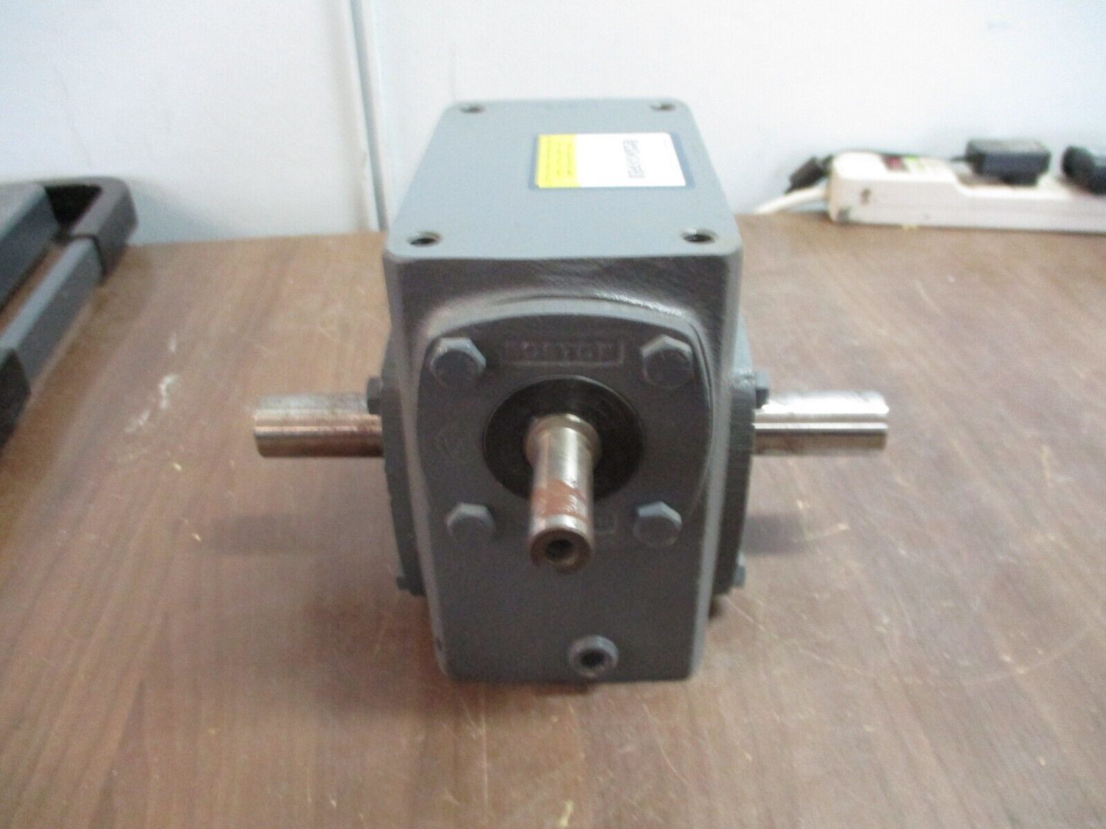 Boston Gear Reducer 72110H1 Ratio 10:1 2.34 HP IN 789 LB-IN Torque Out Used