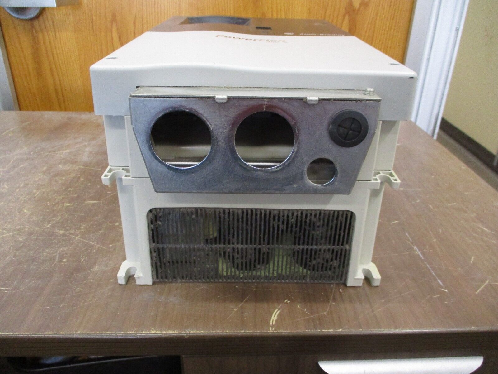 Allen-Bradley PowerFlex 400 AC Drive 22C-D060A103 Ser. A 40HP 3Ph Used