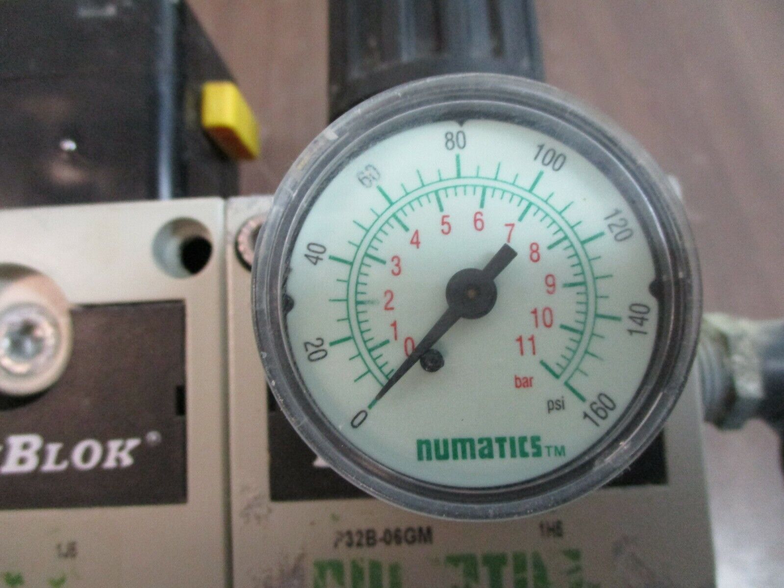 Numatics FlexiBlok Slow Start Valve/Filter/Regulator S32C-06BK / P32B-06GM Used