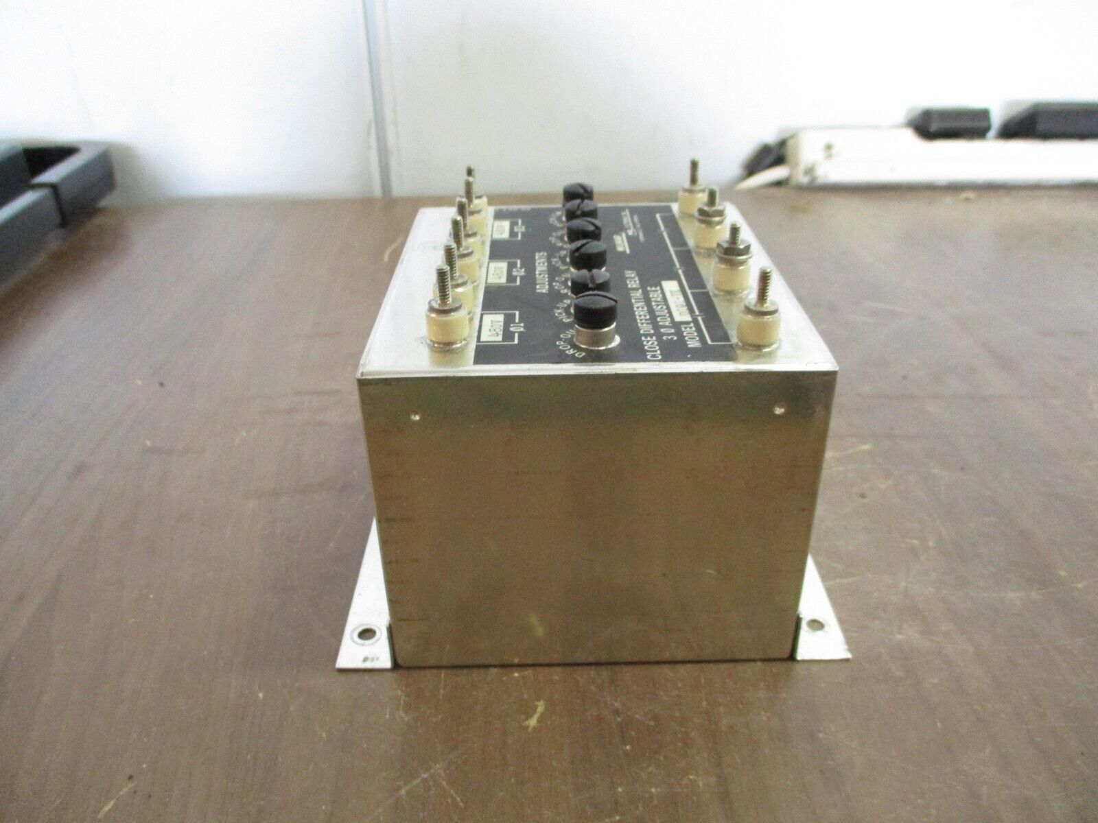 Wilmar Close Differential Relay D101-7X 480V 3Ph Adjustable Used