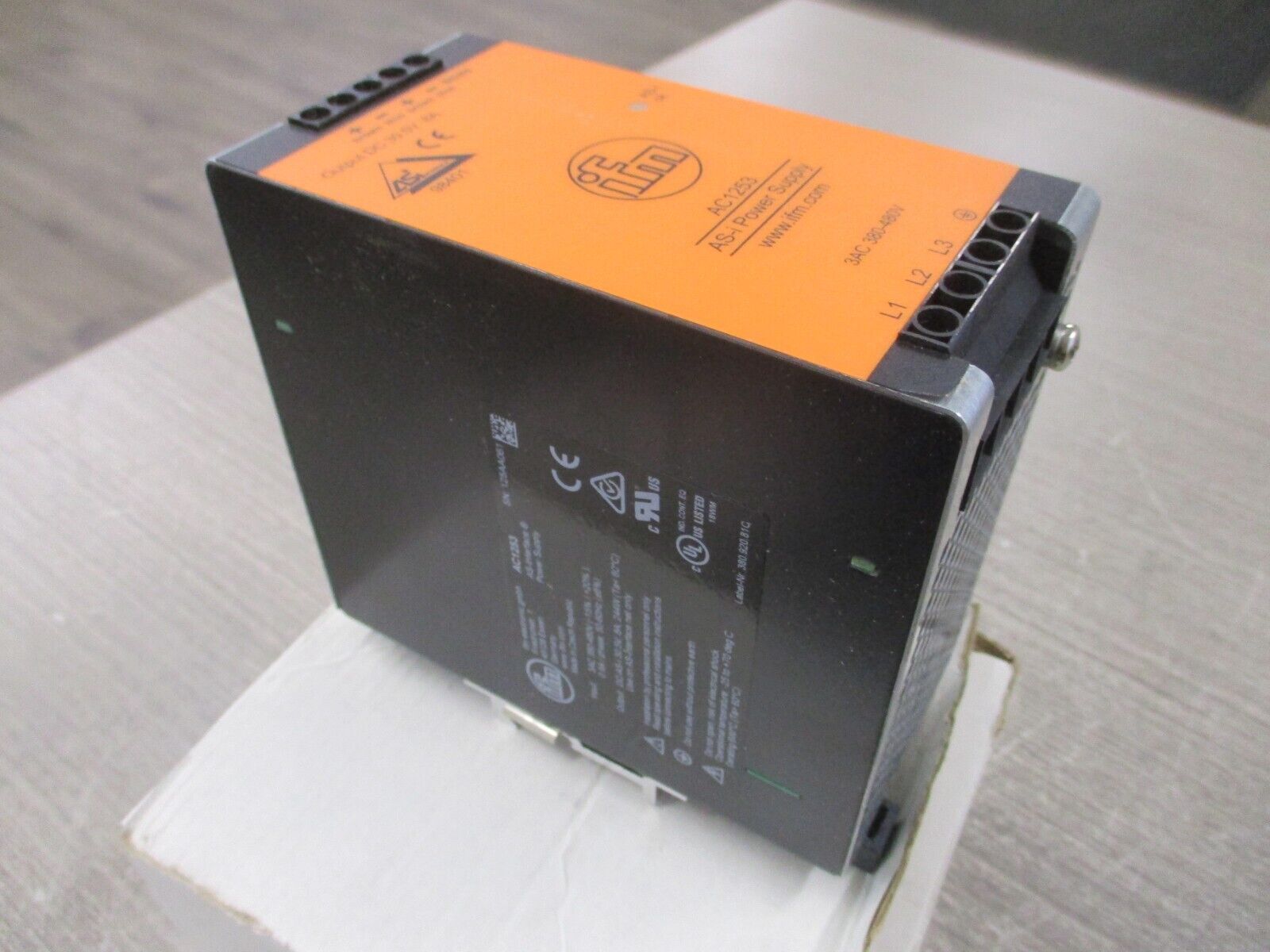 IFM AS-i Power Supply AC1253 Output: 30.5V 8A 244W New Surplus