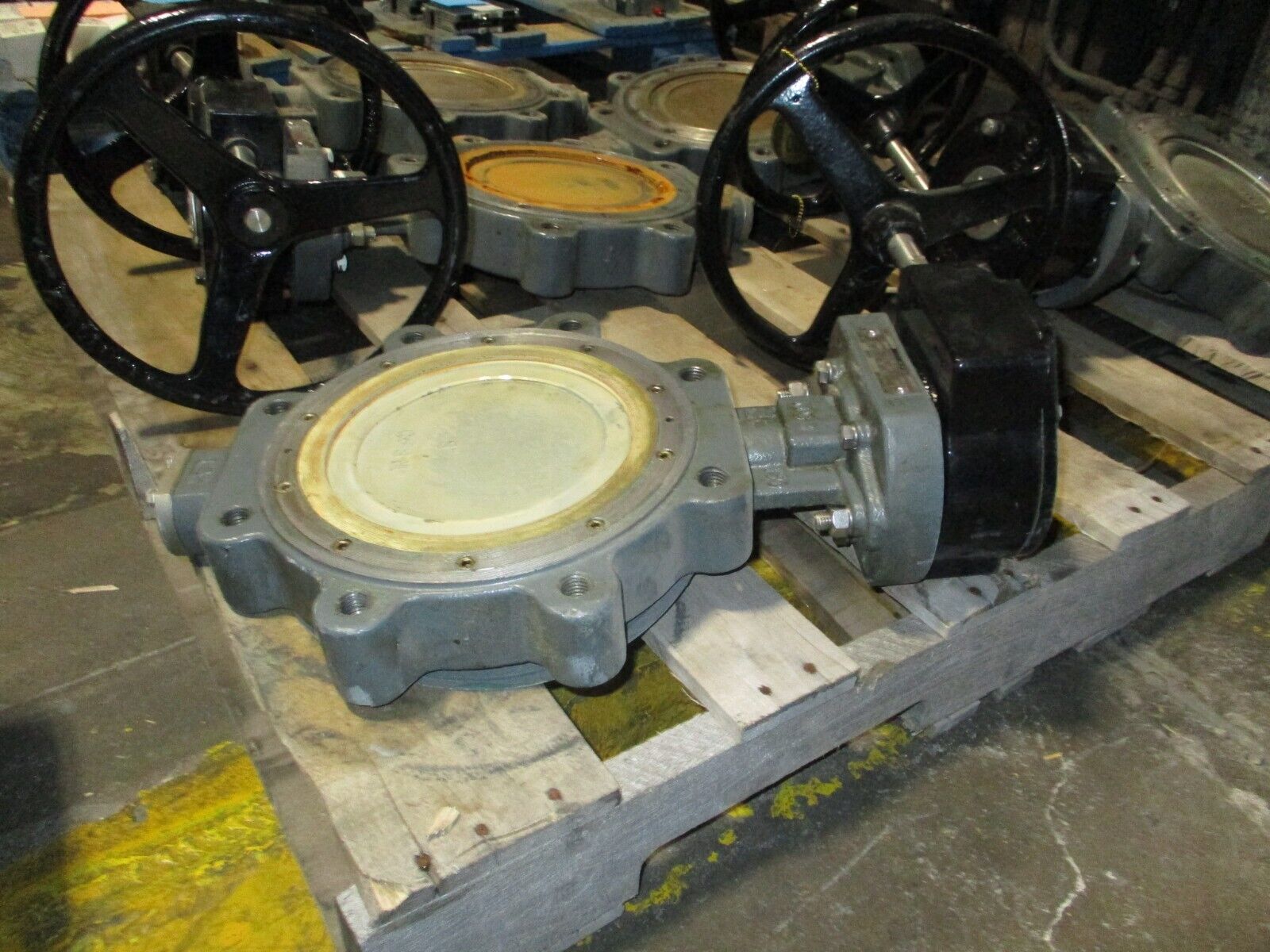 Nibco Butterfly Valve LCS 6822 Size: 8" CWP: 285 PSIG @ 100°F Seat: RPTFE Used
