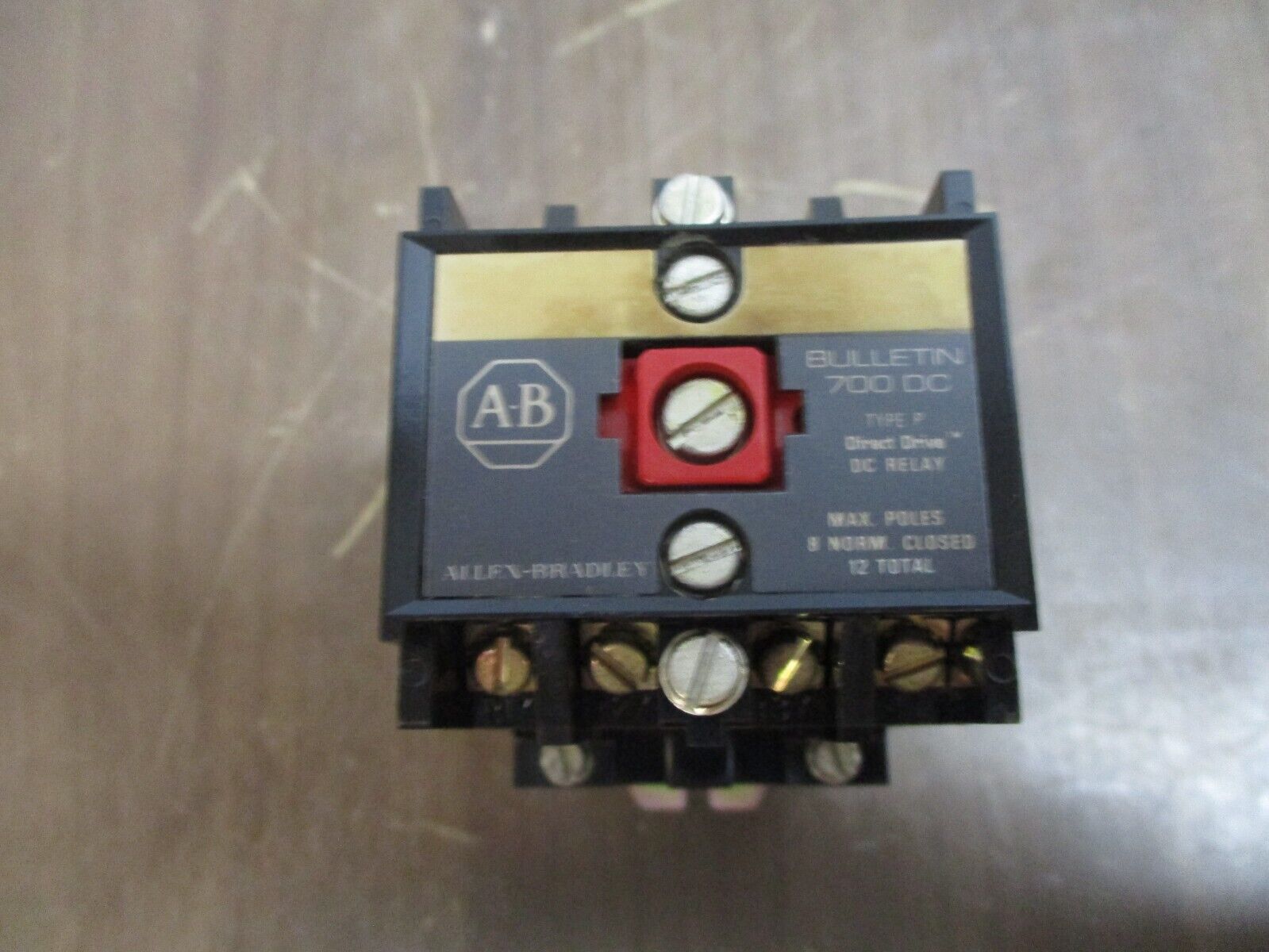 Allen-Bradley Type P Control Relay 700DC-P800Z1 Ser. A 115-125VDC Coil