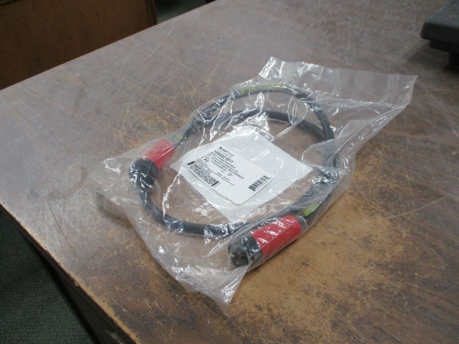 Brad Power Portable Double-Ended Cord Set 1300621011 CAT#: 113030K20M010E 3-Pole