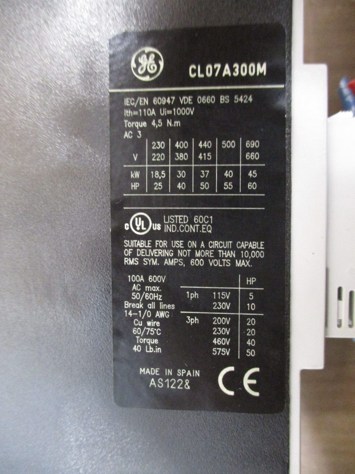 GE Contactor CL07A300M 120V Coil 100A 600V w/ (3) Aux Contact *Broken Casing*