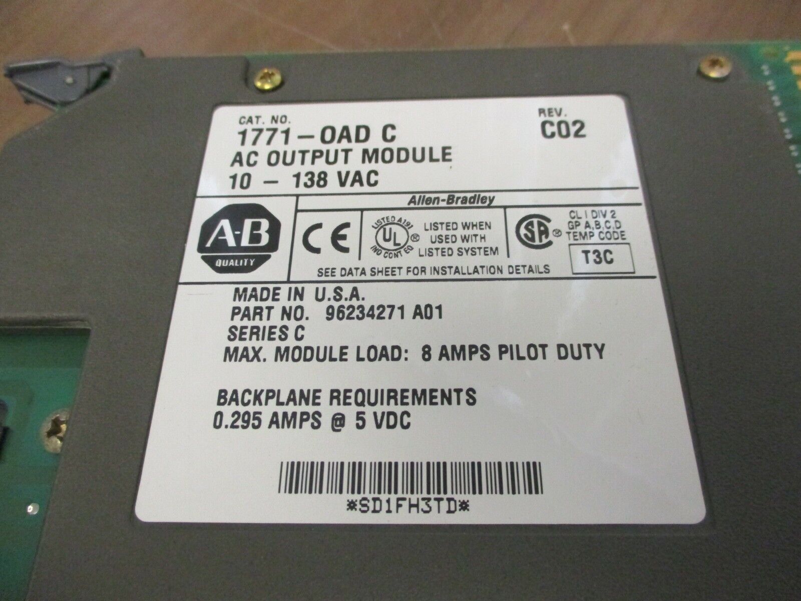 Allen-Bradley AC Output Module 1771-OAD C 120V 50/60Hz 240VA Rev: C02 Used