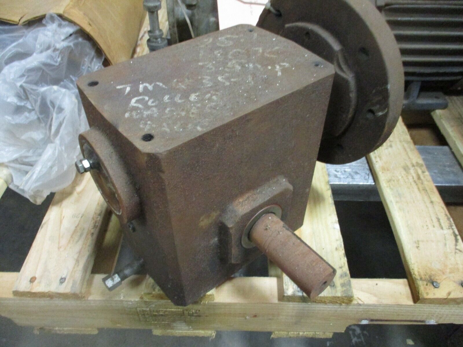 Grove Gear Reducer TMQ35-1 Ratio 25:1 Used