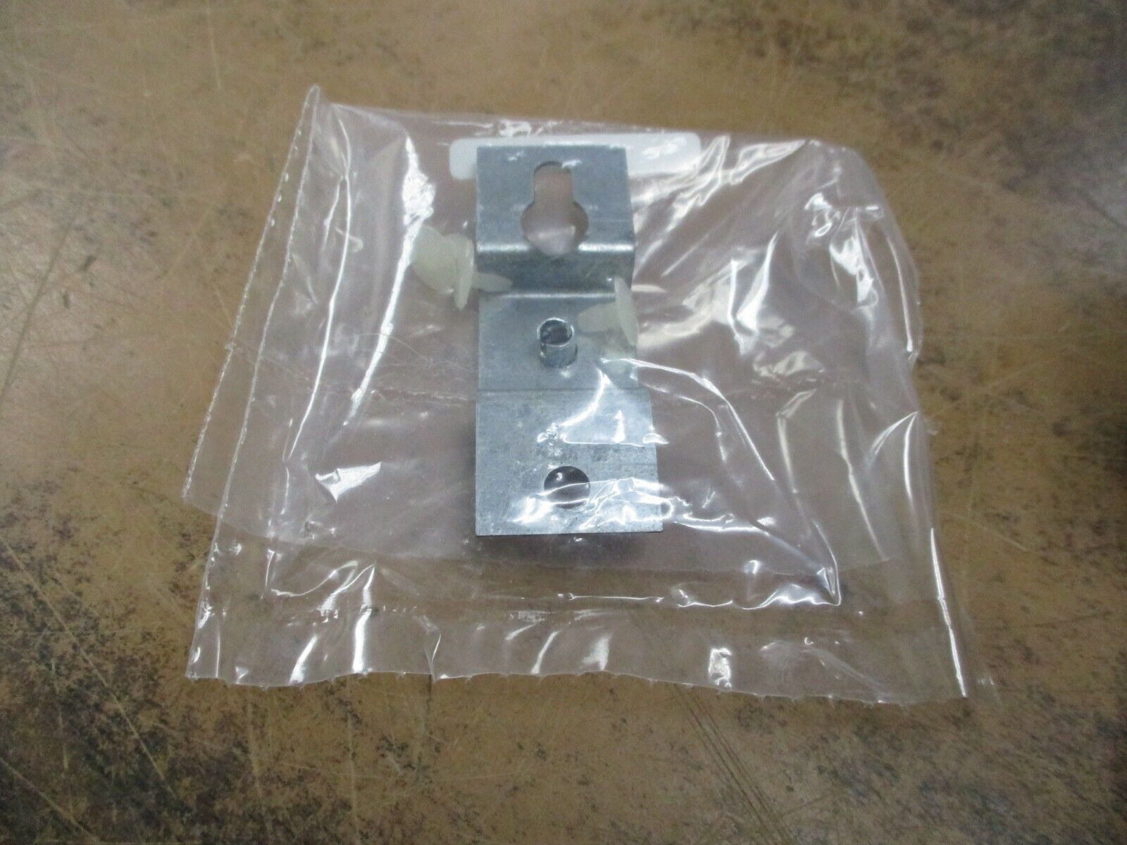 Barber-Colman Controline Pneumatic Relay AKR-40605 New Surplus
