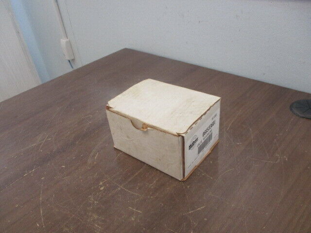 McQuay Reversing Valve 066533601 New Surplus