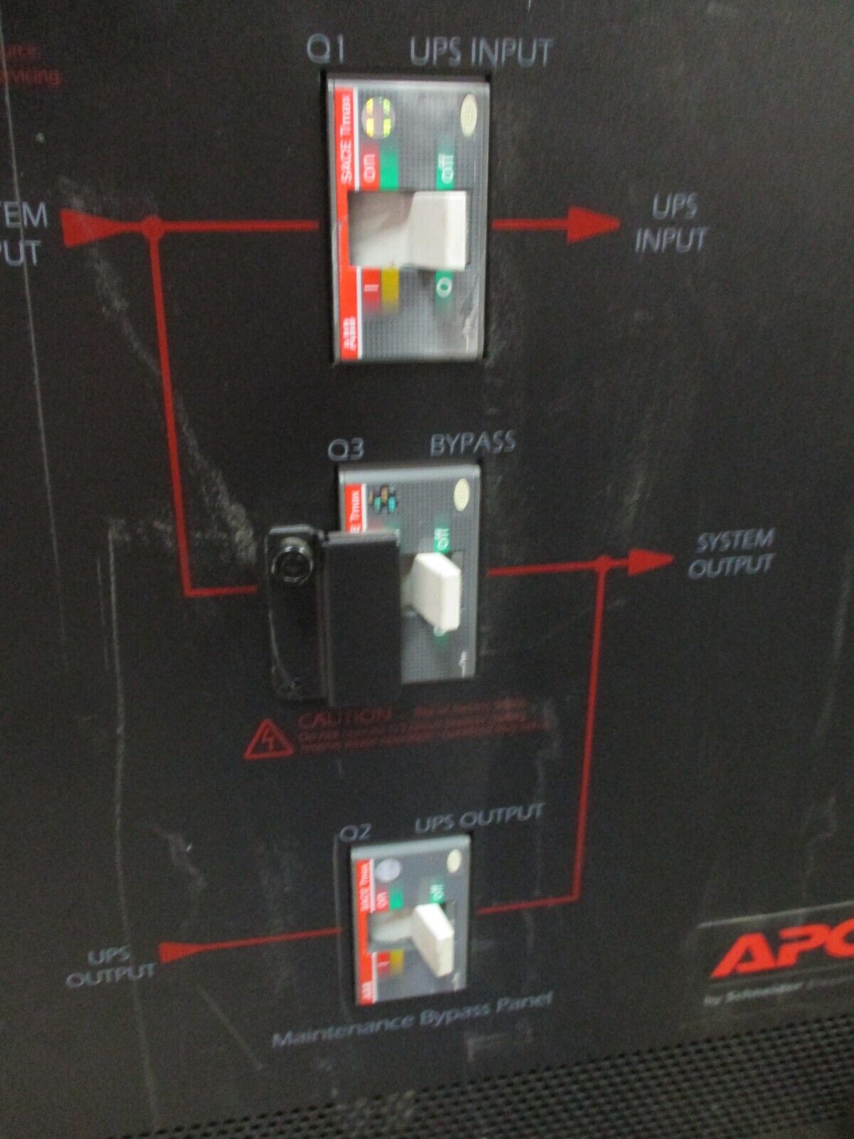 APC Maintenance Bypass Panel SBPSU20K30F-WP 30kVA/24kW 208Y/120V 60Hz 4W+G Used