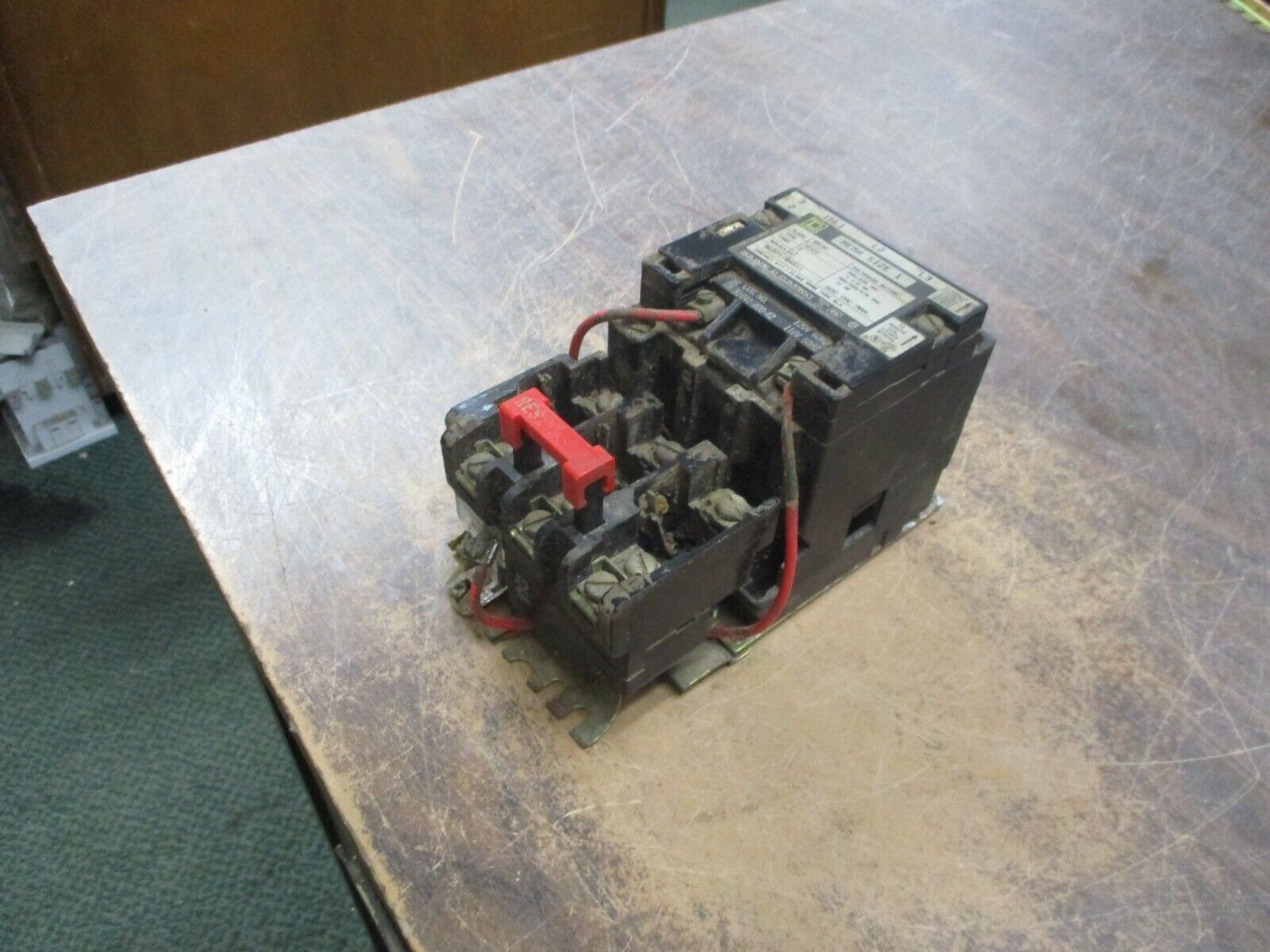 Square D Size 1 Starter 8536 SC03 S Ser. A 120V Coil 600V *No Heaters* Used