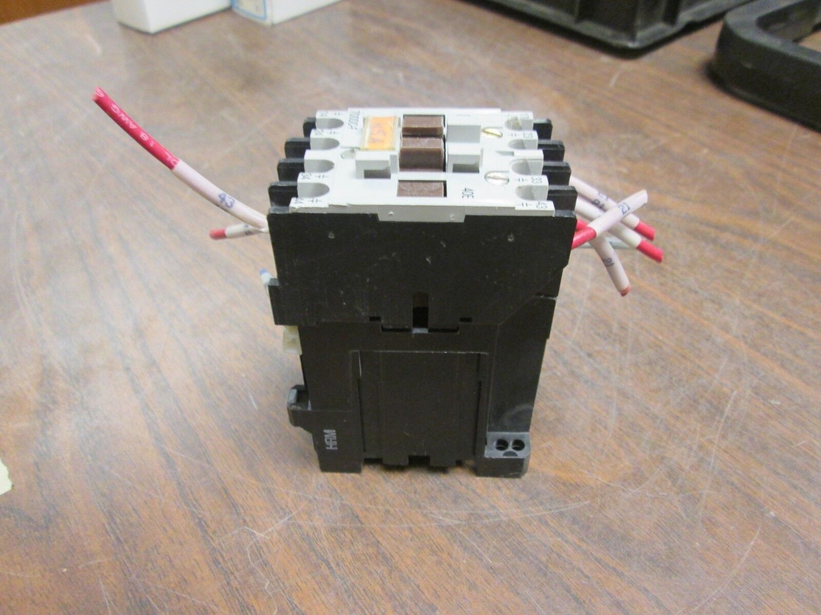Allen-Bradley Contactor 700DC-F400* 24VDC Coil 10A Used