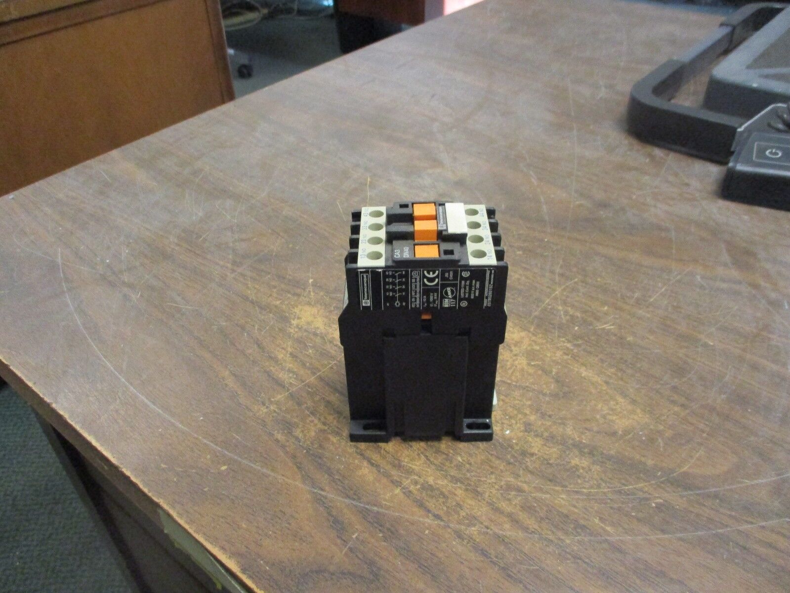 Telemecanique Contactor CA3 DN40 24V Coil Used