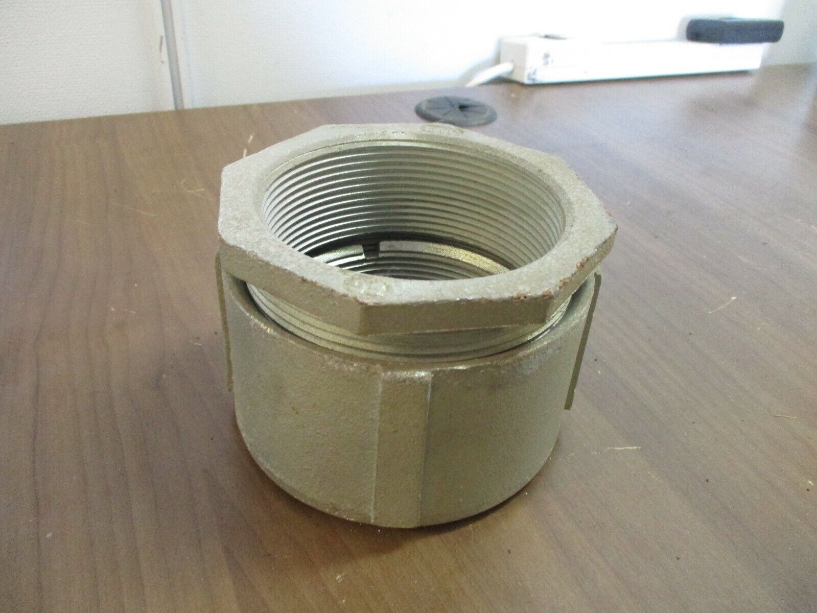 Thomas & Betts Coupling SC-3-1/2 Size: 3 1/2" Used