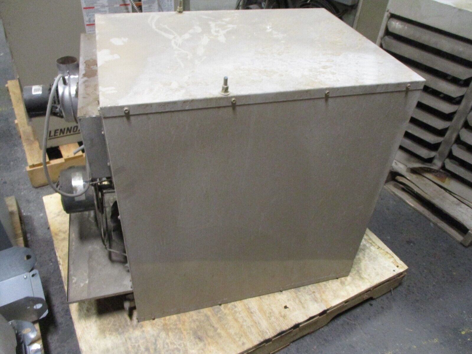 Lennox Natural Gas Heater LF24-150R-1 150,000 BTU Input, 120,750 BTU Output 120V
