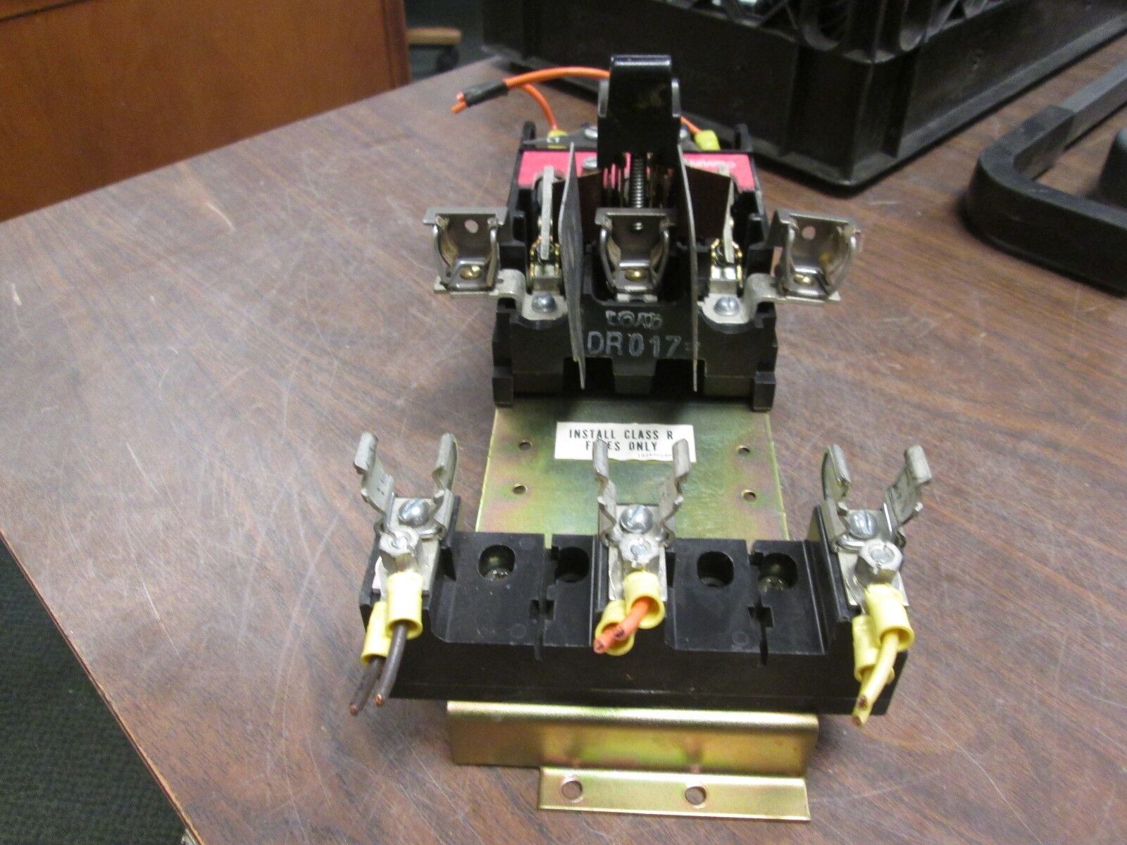 GE QMR Switch THMC31 3P Used