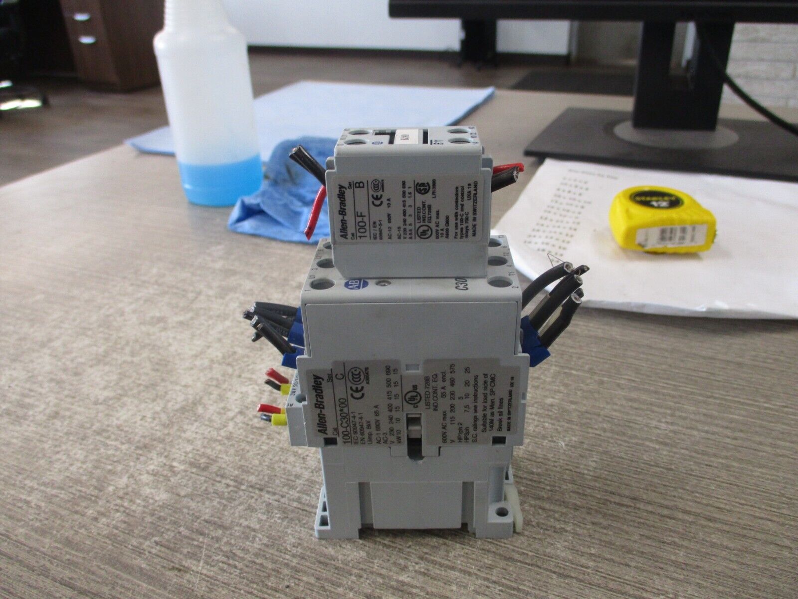 Allen-Bradley Contactor 100-C30*00 Ser. C 24V Coil 55A 600V w/ Aux Contact Block