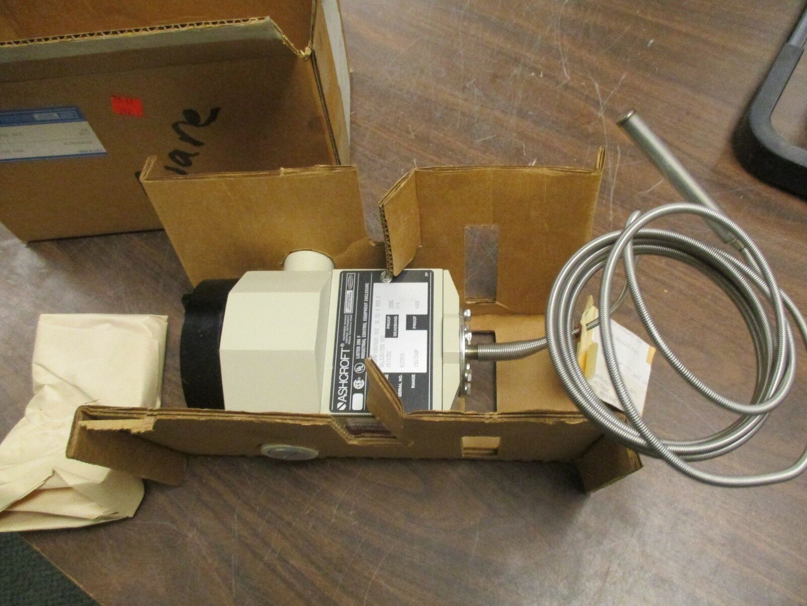 Ashcroft Temperature Control PTSN4P10A7030 5A 125/250VAC New Surplus