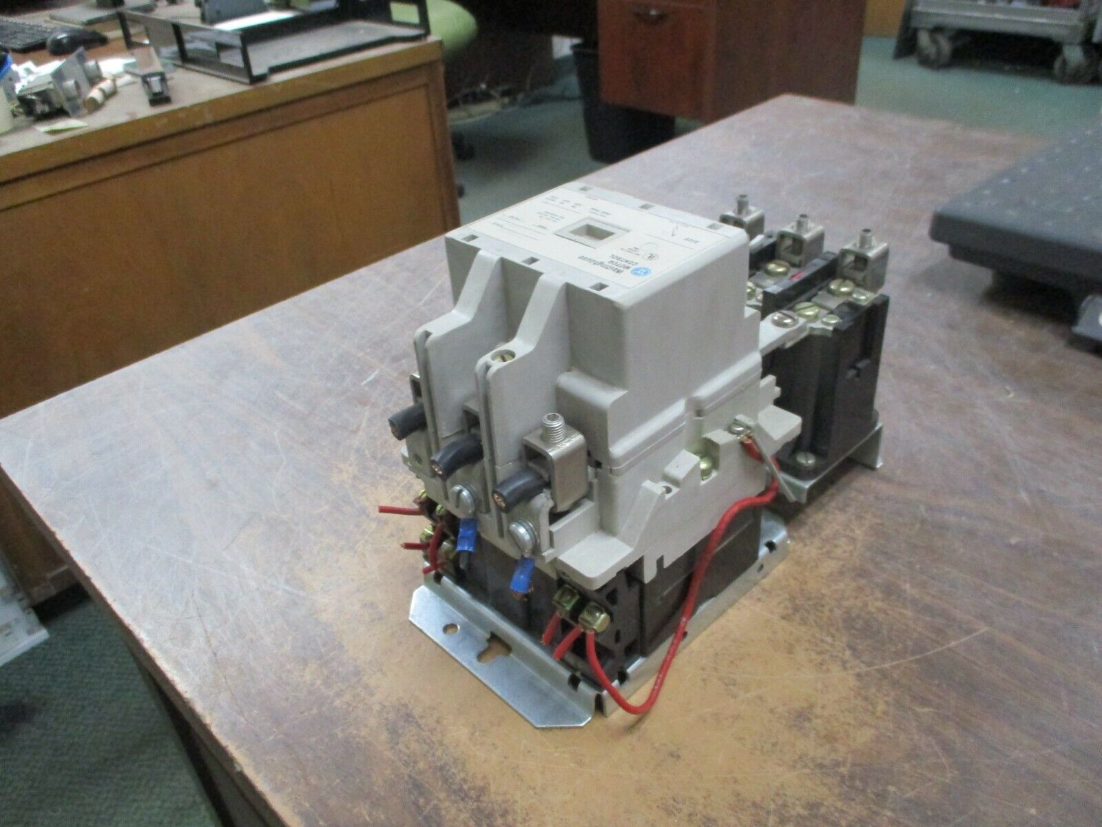 Westinghouse Size 3 Starter A200M3CAC 120V Coil *Broken Reset* Used