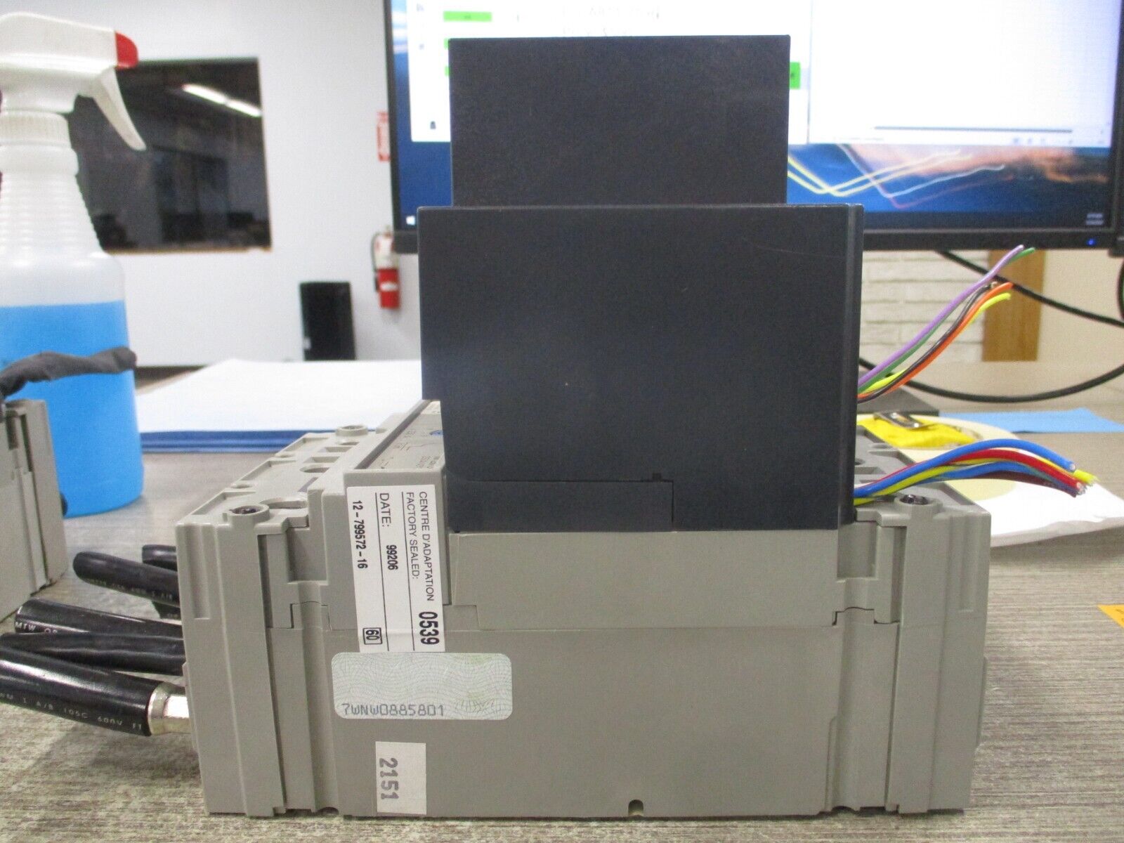 Merlin Gerin Compact Circuit Breaker NSF250 H 250A 600Y/347V 50/60Hz Used