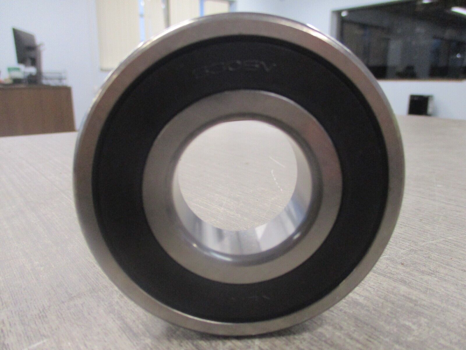 NSK Bearing 6306VVC3 New Surplus
