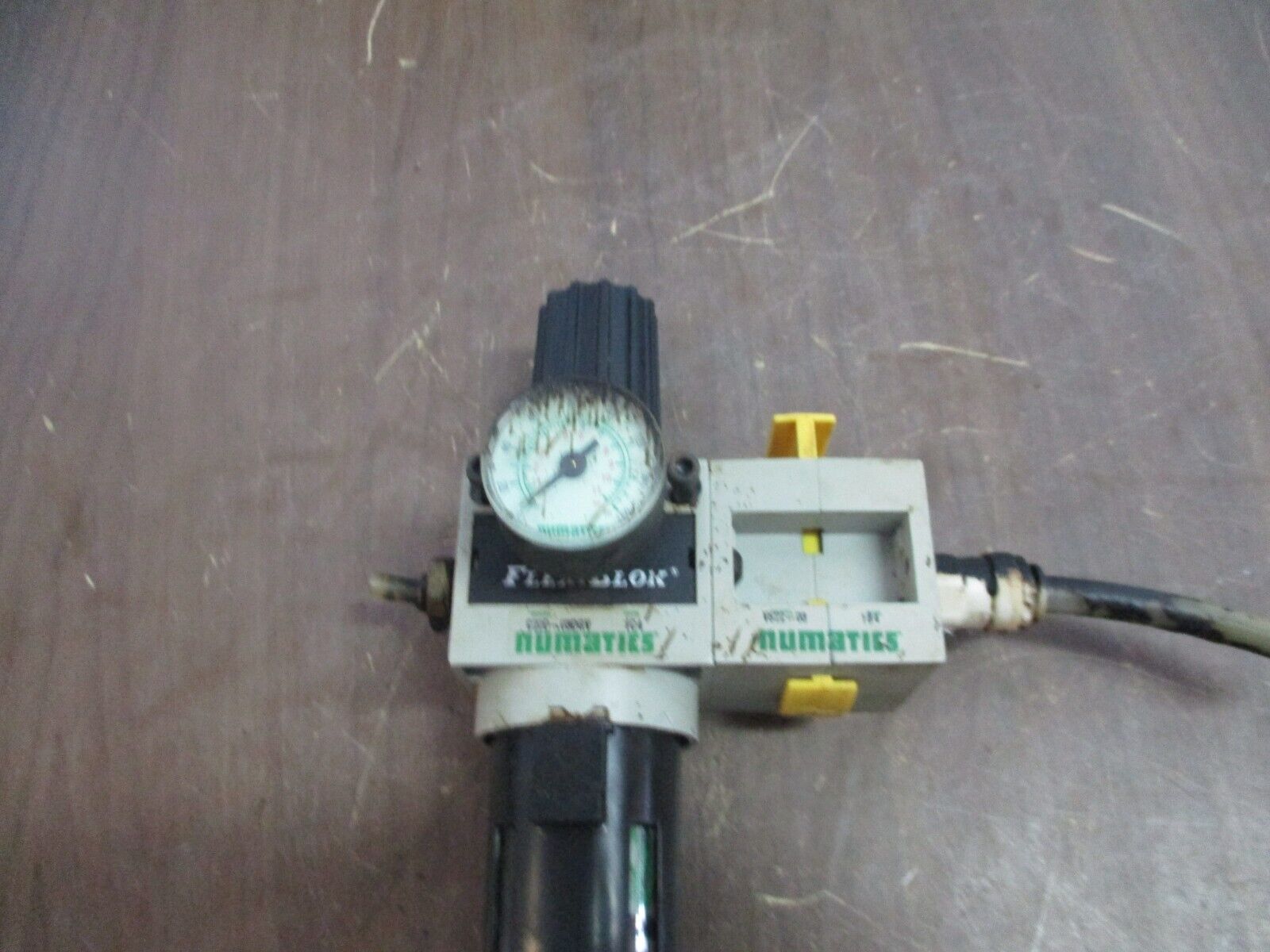 Numatics Flexiblok Filter Regulator C22D-03DGV w/ VS22-03 Lock Out Valve Used