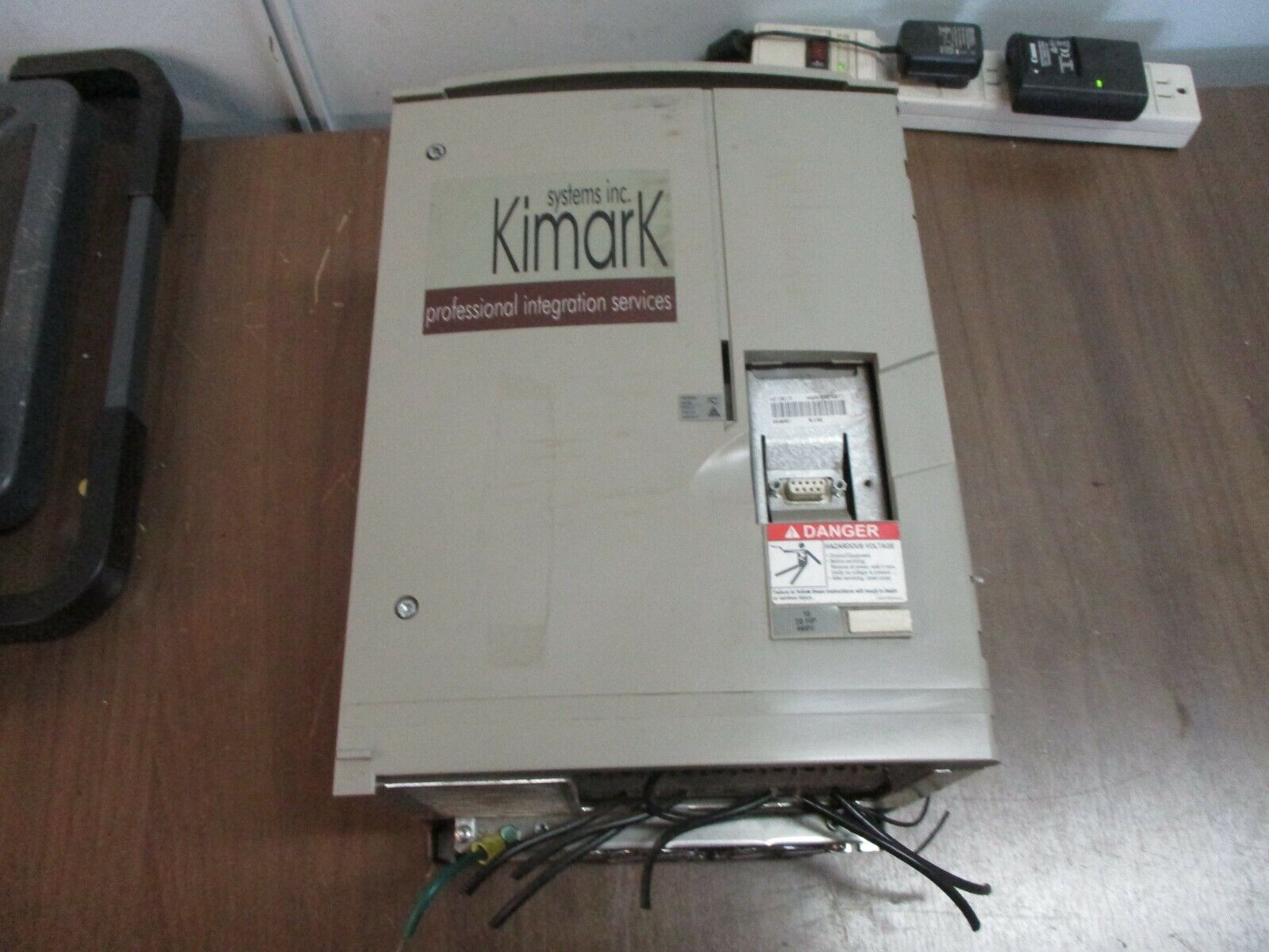 Square D Altivar 58 AC Drive ATV58HD16N4ZU 15HP *No Keypad* Used