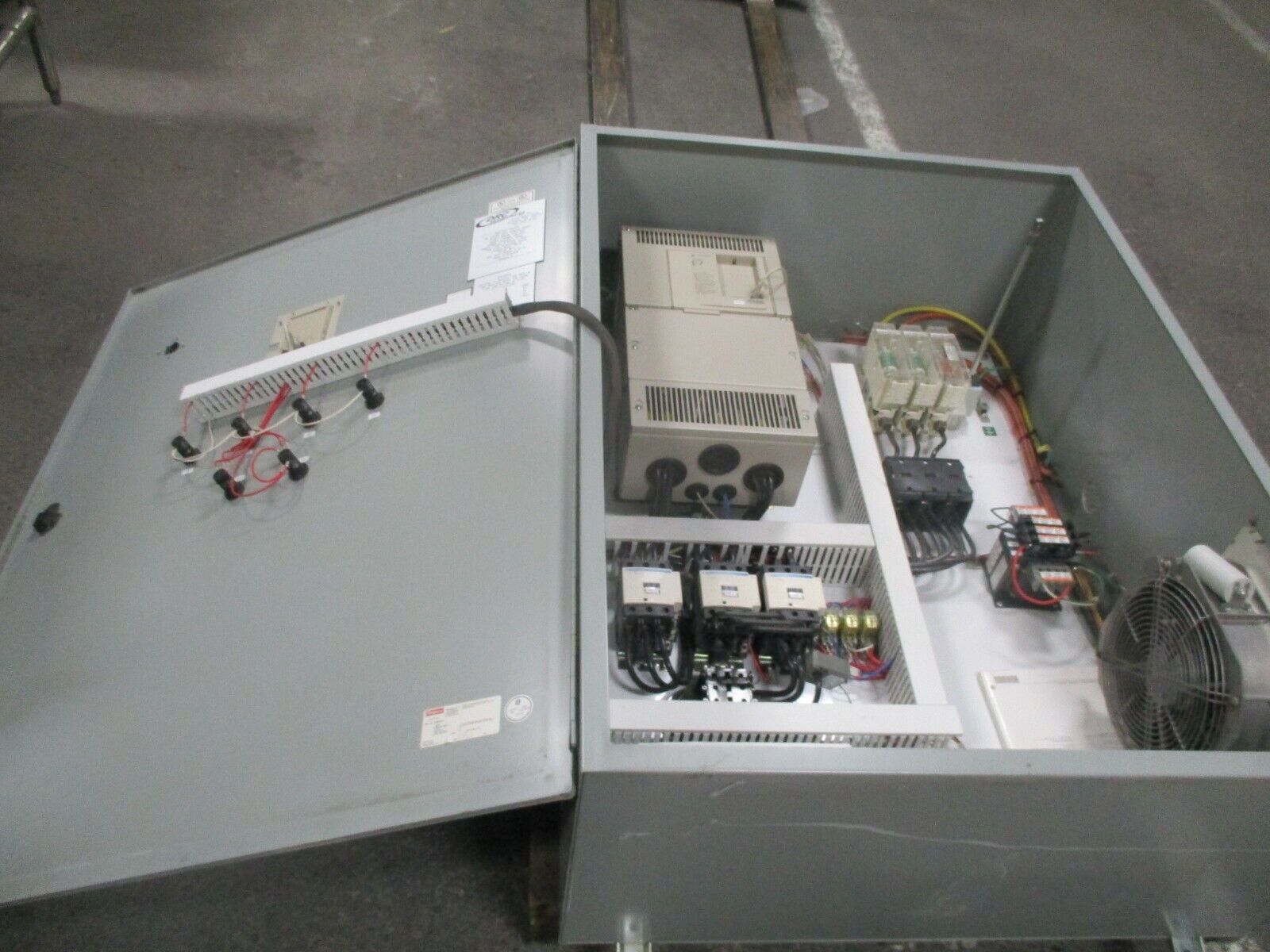 Yaskawa E7 AC Drive w/ Bypass CIMR-E7U4030 50HP 3Ph Type 1 Enclosure Used
