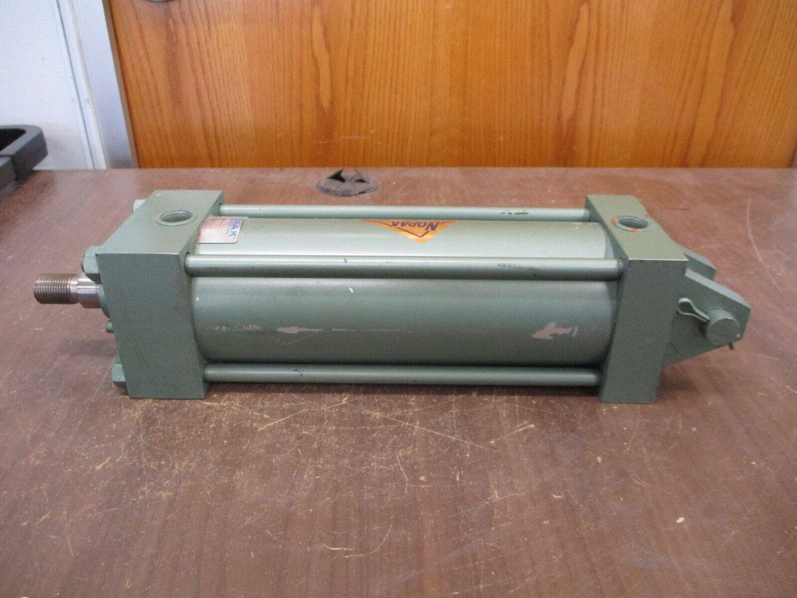 Nopak Hydraulic Cylinder 9808016 3.25X8 E Used