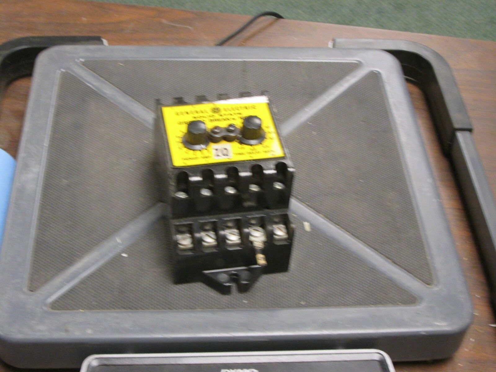 GE Solid State Ground Relay TGMR1  Chipped Corner 2-12A .1-1 Time Delay