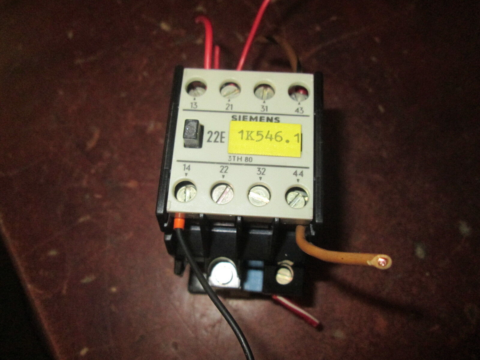 Siemens Contactor 3TH80 22-0A 264V Coil 10A 600V Used